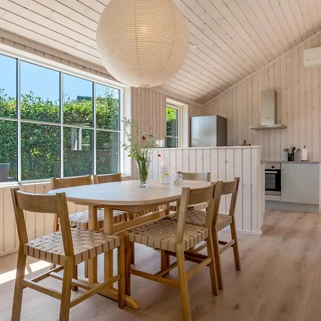 Casa vacanze Vaeinoe - 200m From The Sea By Interhome